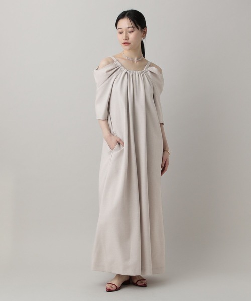 A part by(アパートバイ)の「オフショルリボンワンピース(ワンピース・レディース・ブラック/ベージュ・FREE)」の2枚目の写真