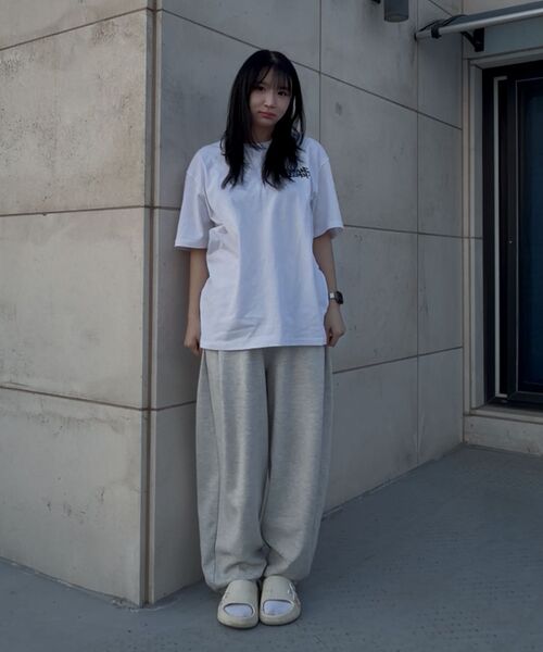 ELIMENO(エリメノ)の「EL ビッグワン 半袖Tシャツ 4カラー(Tシャツ/カットソー・メンズ・ブラック/チャコール/ホワイト/ライトグレー・1/2/3/4/5/6)」の6枚目の写真