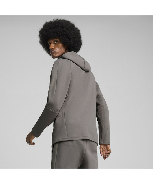 PUMA(プーマ)の「PUMA プーマ メンズ エヴォストライプ フルジップ フーディー DK(パーカー・メンズ・ブラック/グレー/ネイビー・LARGE/MEDIUM/SMALL/X-LARGE/X-SMALL)」の6枚目の写真