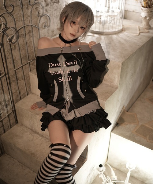DustDevil(ダストデビル)の「『DustDevil/ダストデビル』Crash Off-Shoulder/オフショルトップス(その他トップス・レディース・ブラック/ホワイト・FREE)」の18枚目の写真