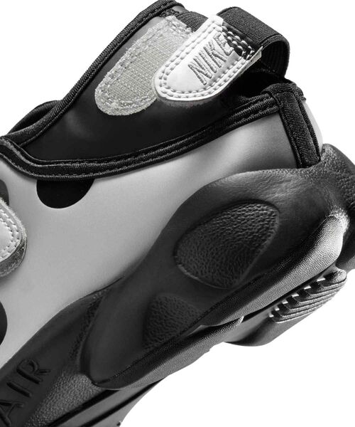 NIKE（ナイキ）の「ナイキ エア リフト ウィメンズシューズ / Nike Air Rift Women's Shoes IR1226-001 Black（スニーカー・レディース・ブラック・24/25/26/23）」の17枚目の写真