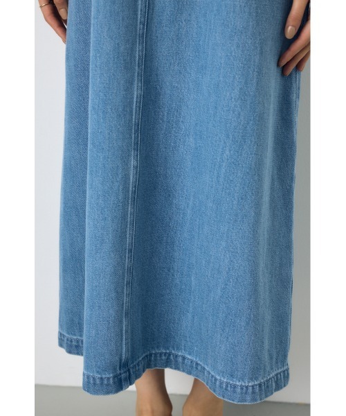 AZUL by moussy(アズールバイマウジー)の「【サイズ,身長別画像あり】甘撚りデニムワンピース 春服 夏服 ノースリーブ(ワンピース・レディース・ライトブルー/ワンウォッシュ・MEDIUM/SMALL)」の14枚目の写真