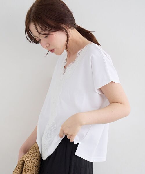le.coeur blanc(ルクールブラン)の「フロントレースVネックカットソー(Tシャツ/カットソー・レディース・ベージュ/ブラック/オフホワイト・38)」の15枚目の写真