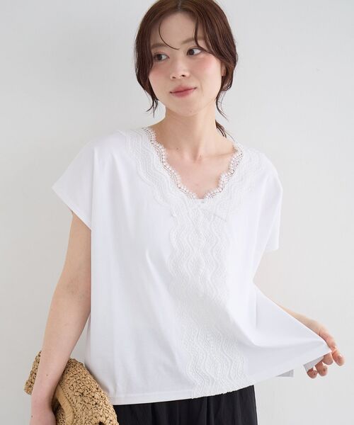 le.coeur blanc(ルクールブラン)の「フロントレースVネックカットソー(Tシャツ/カットソー・レディース・ベージュ/ブラック/オフホワイト・38)」の19枚目の写真