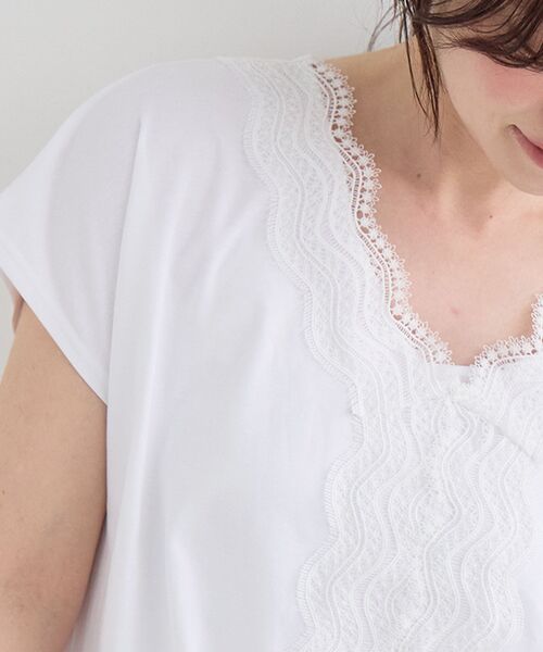 le.coeur blanc(ルクールブラン)の「フロントレースVネックカットソー(Tシャツ/カットソー・レディース・ベージュ/ブラック/オフホワイト・38)」の21枚目の写真