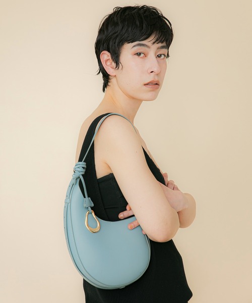 LE VERNIS（ル・ベルニ）の「LE VERNIS(ル・ベルニ)Poire mini shoulder（ショルダーバッグ・レディース・ブルー/ベージュ/ブラック・FREE）」の6枚目の写真