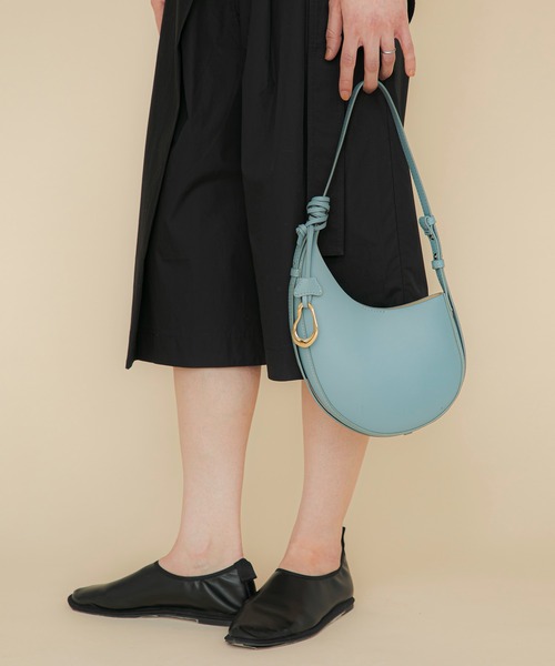 LE VERNIS（ル・ベルニ）の「LE VERNIS(ル・ベルニ)Poire mini shoulder（ショルダーバッグ・レディース・ブルー/ベージュ/ブラック・FREE）」の10枚目の写真