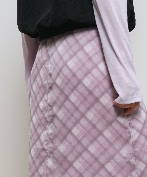 GENERAL IDEA（ジェネラルアイデア）の「【GENERAL IDEA】チェックシアーロングスカート / CHECK SHEER LONG SKIRT（スカート・レディース・グレー/カーキ/ピンク・S/L/M）」の20枚目の写真