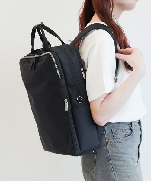 ace.(エース)の「フィッテムライト リュックサック A4サイズ 14インチ収納 15L 20392(ビジネスバッグ・レディース・ブラック/ダークグレー・FREE)」の5枚目の写真