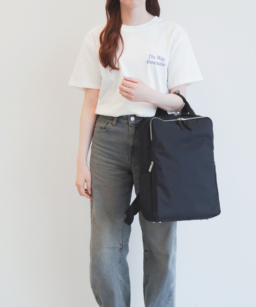 ace.(エース)の「フィッテムライト リュックサック A4サイズ 14インチ収納 15L 20392(ビジネスバッグ・レディース・ブラック/ダークグレー・FREE)」の7枚目の写真