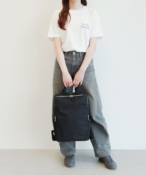 ace.(エース)の「フィッテムライト リュックサック A4サイズ 14インチ収納 15L 20392(ビジネスバッグ・レディース・ブラック/ダークグレー・FREE)」の11枚目の写真