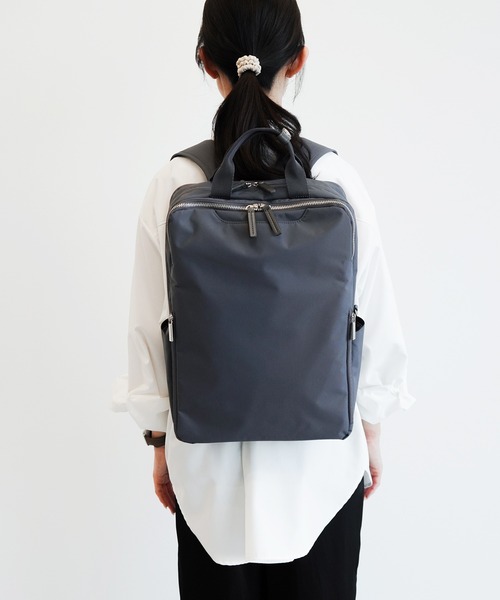 ace.(エース)の「フィッテムライト リュックサック A4サイズ 14インチ収納 15L 20392(ビジネスバッグ・レディース・ブラック/ダークグレー・FREE)」の12枚目の写真