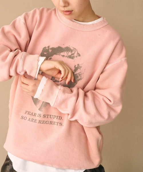 kha:ki（カーキ）の「「KHA:KI / カーキ」DAMAGE SWEAT SHIRT -My MUSE-（Tシャツ/カットソー・レディース・ネイビー/ピンク/ホワイト/ブラック/グレー・FREE）」の17枚目の写真