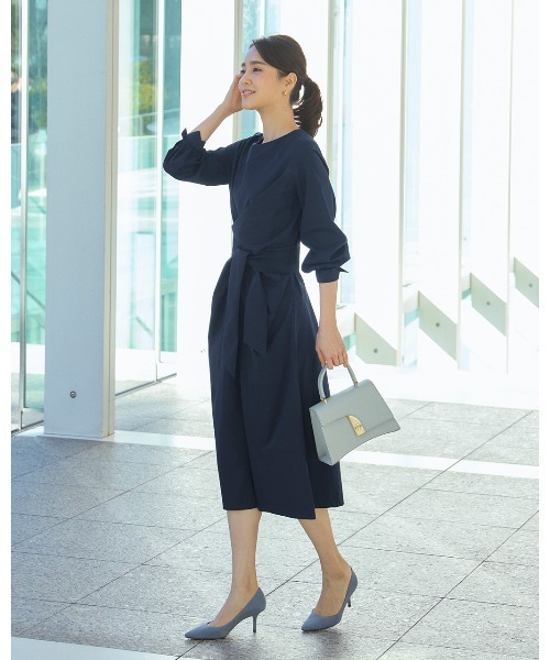 DoCLASSE（ ドゥクラッセ）の「ラップデザイン・ワンピース（ワンピース・レディース・ベージュ/ネイビー・11/13/9）」の5枚目の写真