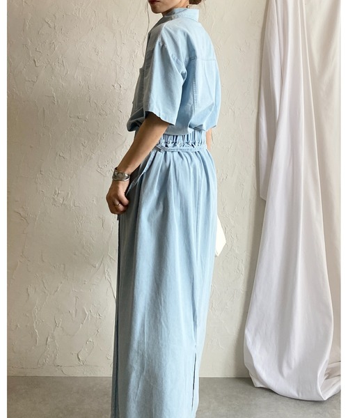 She's Closet(シーズクローゼット)の「サマーデニムダンガリーシャツ&スカートセットアップ(セットアップ・レディース・インディゴブルー/ライトブルー・FREE)」の17枚目の写真