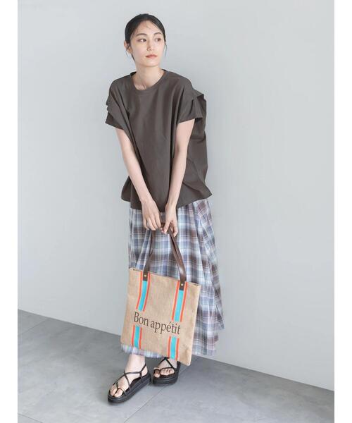Te chichi(テチチ)の「【接触冷感】ショルダータックTシャツ(Tシャツ/カットソー・レディース・チャコールグレー/ブラウン/レッド/オフホワイト・F)」の12枚目の写真