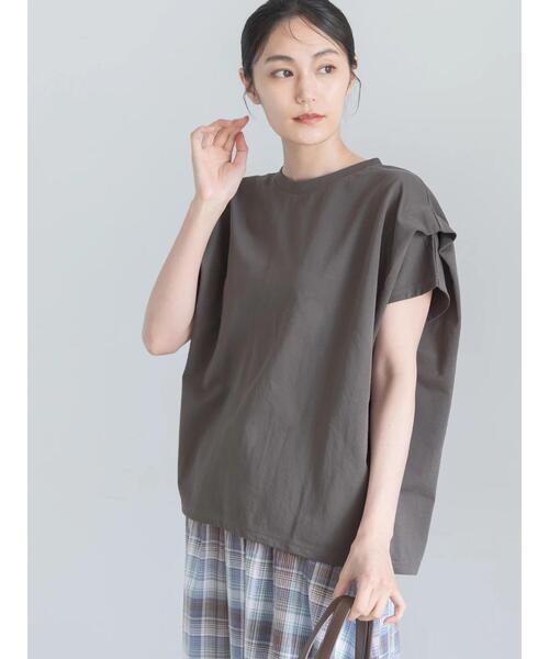 Te chichi(テチチ)の「【接触冷感】ショルダータックTシャツ(Tシャツ/カットソー・レディース・チャコールグレー/ブラウン/レッド/オフホワイト・F)」の16枚目の写真