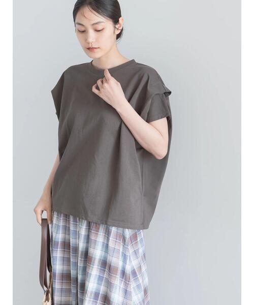Te chichi(テチチ)の「【接触冷感】ショルダータックTシャツ(Tシャツ/カットソー・レディース・チャコールグレー/ブラウン/レッド/オフホワイト・F)」の20枚目の写真