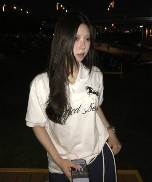 UNTITLED SEOUL(アンタイトル ソウル)の「アンタイトル クレスト ポロ クロップ 半袖 ホワイト(Tシャツ/カットソー・レディース・その他・MEDIUM/LARGE/SMALL)」の5枚目の写真