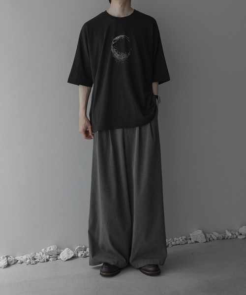 remer（リメール）の「ルーズオーバーサイズグラフィックT / loose oversized graphic Tee〈shadow moon〉（Tシャツ/カットソー・メンズ・ブラック・SMALL/LARGE/X-SMALL/MEDIUM）」の10枚目の写真