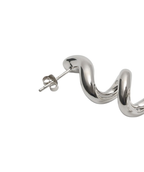 YArKA（ヤーカ）の「【YArKA/ヤーカ】 twist hollow earring(pierce) [RSTS2] / 中空ツイストピアス（ピアス（片耳用）・レディース・シルバー・FREE）」の3枚目の写真