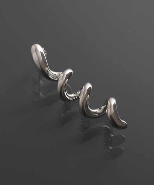 YArKA（ヤーカ）の「【YArKA/ヤーカ】 twist hollow earring(pierce) [RSTS2] / 中空ツイストピアス（ピアス（片耳用）・レディース・シルバー・FREE）」の10枚目の写真