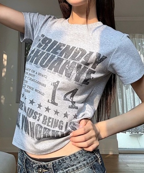 SHEENA(シーナ)の「グランジナンバリングロゴ半袖Tシャツ(Tシャツ/カットソー・レディース・ブラック/グレー/ホワイト・M)」の6枚目の写真