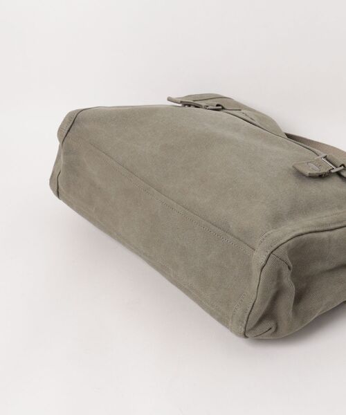 A.P.C.（アーペーセー）の「BESACE RECUPERATION（ショルダーバッグ・メンズ・カーキ・ONESIZE）」の3枚目の写真