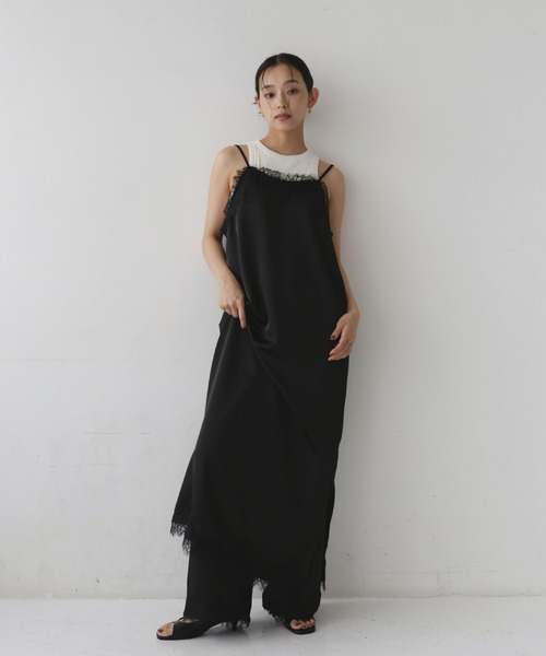  hellam（へラム）の「サテンレースロングキャミワンピース（ワンピース・レディース・アイボリー/ブラック/ブラウン・FREE）」の2枚目の写真