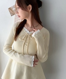 mily bilet（ミウィビレット）の「【mily bilet】甘さをひとさじ、華やぐ大人ガーリー。レースレイヤード風ギャザーリボンペプラムニット(長袖)（ニット/セーター）」