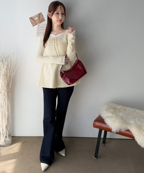 mily bilet(ミウィビレット)の「【mily bilet】甘さをひとさじ、華やぐ大人ガーリー。レースレイヤード風ギャザーリボンペプラムニット(長袖)(ニット/セーター・レディース・アイボリー/ブラウン/チャコール・LARGE/SMALL/X-LARGE/MEDIUM)」の11枚目の写真