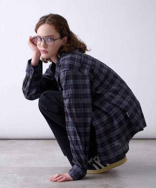 Perushu(ペルーシュ)の「OMBRE CHECK DAMAGE SHIRT/オンブレチェックダメージシャツ(シャツ/ブラウス・メンズ・ボルドー/ダークネイビー/ブラック・MEDIUM/LARGE)」の2枚目の写真