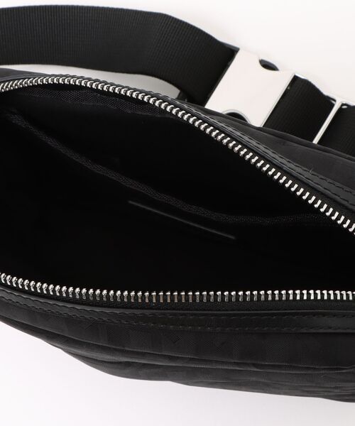 KENZO（ケンゾー）の「KENZOGRAM BELT BAG（メッセンジャーバッグ・メンズ・ブラック系その他・ONE SIZE）」の4枚目の写真