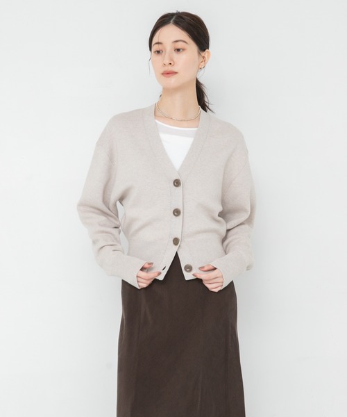 URBAN RESEARCH(アーバンリサーチ)の「コットンカシミヤVネックショートカーディガン(ニット/セーター・レディース・ベージュ/チャコールグレー/ブラック・FREE)」の13枚目の写真