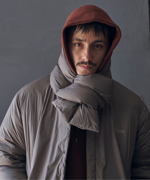NANGA(ナンガ)の「『別注』NANGA×DOORS DOWN MUFFLER(マフラー・メンズ・モカ/ブラック/チャコールグレー・-)」の9枚目の写真