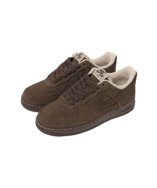 NIKE(ナイキ)の「NIKE WMNS AIR FORCE 1 07 FQ8901-259(スニーカー・レディース・ブラウン・24.5cm/24cm/23.5cm/23cm)」の2枚目の写真