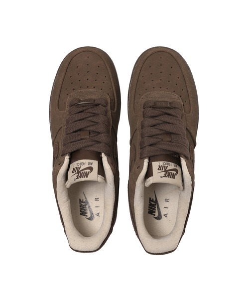 NIKE(ナイキ)の「NIKE WMNS AIR FORCE 1 07 FQ8901-259(スニーカー・レディース・ブラウン・24.5cm/24cm/23.5cm/23cm)」の5枚目の写真