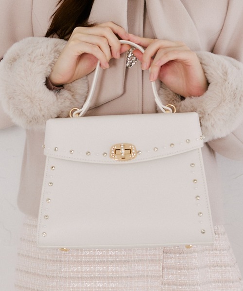 tocco closet(トッコ クローゼット)の「【Mediumサイズ】2WAYショルダー付きパールスタッズバッグ(ショルダーバッグ・レディース・ピンク/アイボリー/ブラウン/ブラック/グレイッシュベージュ・M)」の1枚目の写真