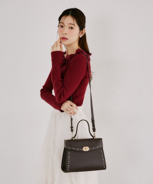 tocco closet(トッコ クローゼット)の「【Mediumサイズ】2WAYショルダー付きパールスタッズバッグ(ショルダーバッグ・レディース・ピンク/アイボリー/ブラウン/ブラック/グレイッシュベージュ・M)」の18枚目の写真