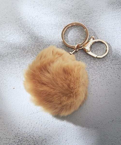 TONE SELECT GOODS(トーンセレクトグッズ)の「【TONE SELECT KEY HOLDER】ポンポンファーチャーム(キーホルダー)」|キャメル