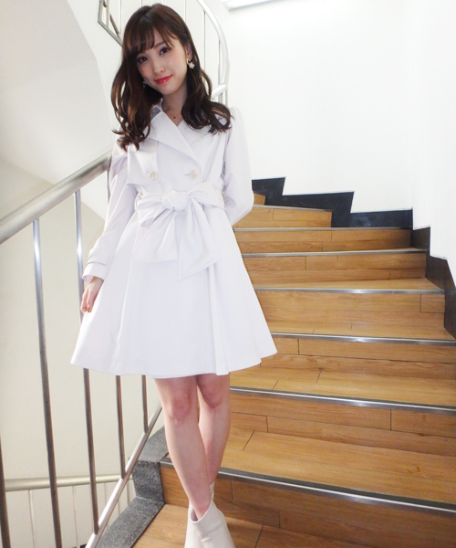 dazzlin（ダズリン）の「スプリングＤＲＥＳＳトレンチコート（トレンチコート・レディース・ネイビー/ベージュ/ピンク・MEDIUM/SMALL）」の22枚目の写真