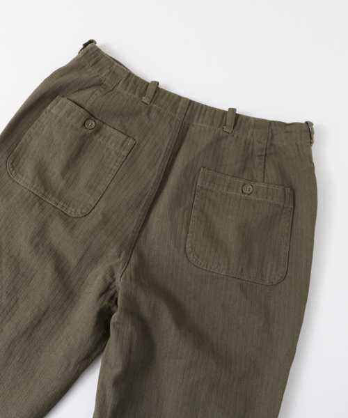 UR SELECT（ユーアールセレクト）の「UR SELECT HERRINGBONE PANTS（その他パンツ・メンズ・ブラック/アイボリー/カーキ・ONE）」の12枚目の写真