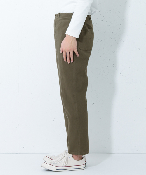 UR SELECT（ユーアールセレクト）の「UR SELECT HERRINGBONE PANTS（その他パンツ・メンズ・ブラック/アイボリー/カーキ・ONE）」の22枚目の写真
