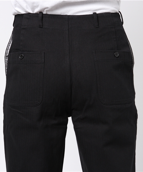 UR SELECT（ユーアールセレクト）の「UR SELECT HERRINGBONE PANTS（その他パンツ・メンズ・ブラック/アイボリー/カーキ・ONE）」の8枚目の写真