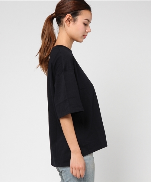 COMME CA ISM（コムサイズム）の「【雑誌掲載商品】コットン天竺ワイドＴシャツ（Tシャツ/カットソー・レディース・ホワイト/ネイビー・SMALL/LARGE/MEDIUM）」の4枚目の写真