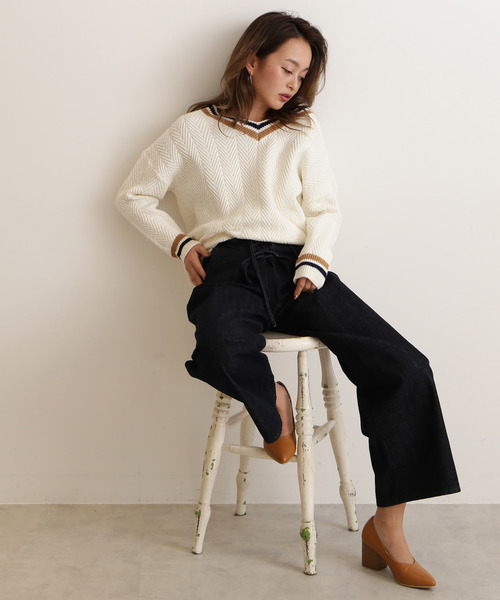 FREE'S MART（フリーズマート）の「Ｖカットチャンキーヒール（パンプス・レディース・ブラック/ブラウン/グリーン・LARGE/MEDIUM）」の20枚目の写真