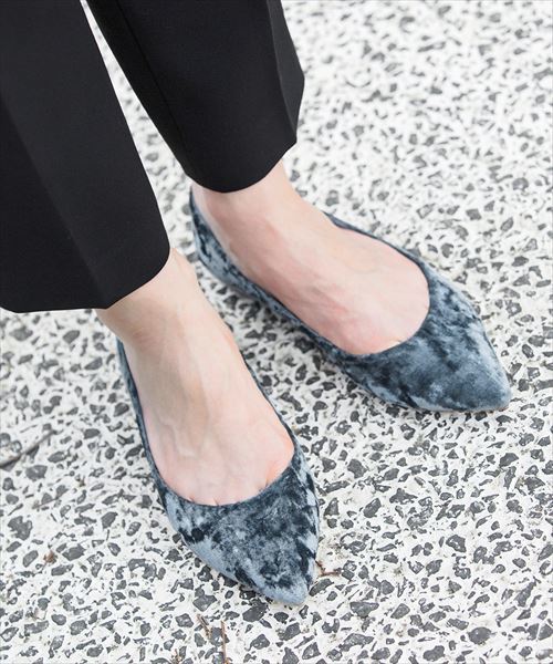 ADAM ET ROPE'（アダムエロペ）の「ボロネーゼフラットベルベット（バレエシューズ・レディース・ベージュ/ブルー系その他4/ベージュ系その他/ピンク・24.5cm/25.0cm/24.0cm/22.5cm/23.0cm/23.5cm）」の4枚目の写真