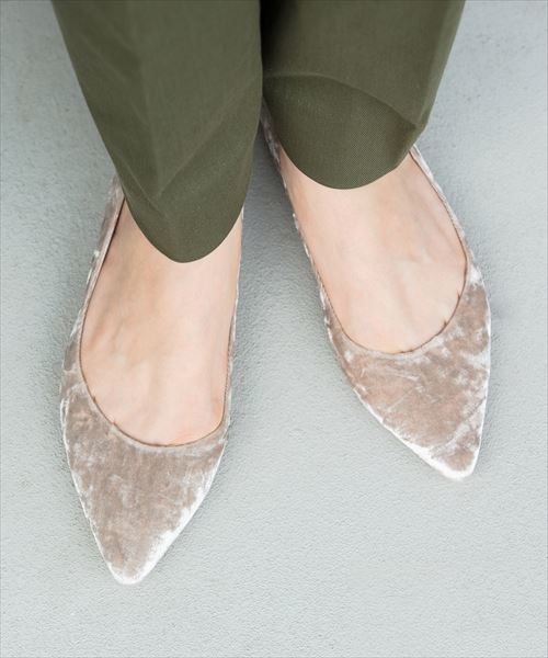 ADAM ET ROPE'（アダムエロペ）の「ボロネーゼフラットベルベット（バレエシューズ・レディース・ベージュ/ブルー系その他4/ベージュ系その他/ピンク・24.5cm/25.0cm/24.0cm/22.5cm/23.0cm/23.5cm）」の10枚目の写真