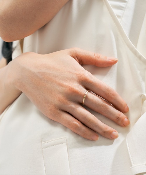 Jewel closet by L&Co.（ジュエルクローゼットバイエルアンドコー）の「【誕生石】K10 マットテクスチャーリング（リング・レディース・その他1/その他2/その他3/その他4/その他5/その他6/その他7/その他8/その他9/その他10/その他11/その他12・11号/9号/13号）」の7枚目の写真