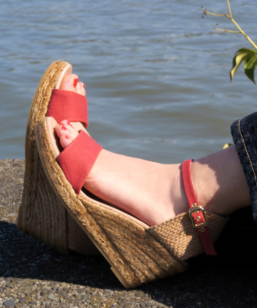 GAIMO（ガイモ）の「キャンバスヒールジュートサンダル（サンダル・レディース・ホワイト/ブラック/レッド/カーキ/ブルー/ゴールド/マスタード・38/39/35/36/37）」の6枚目の写真